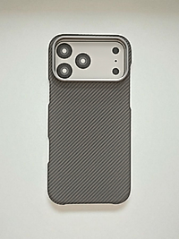 iPhone 17 Pro Uyumlu Magsafe Şarj Özellikli Karbon Desenli Kılıf - Gri